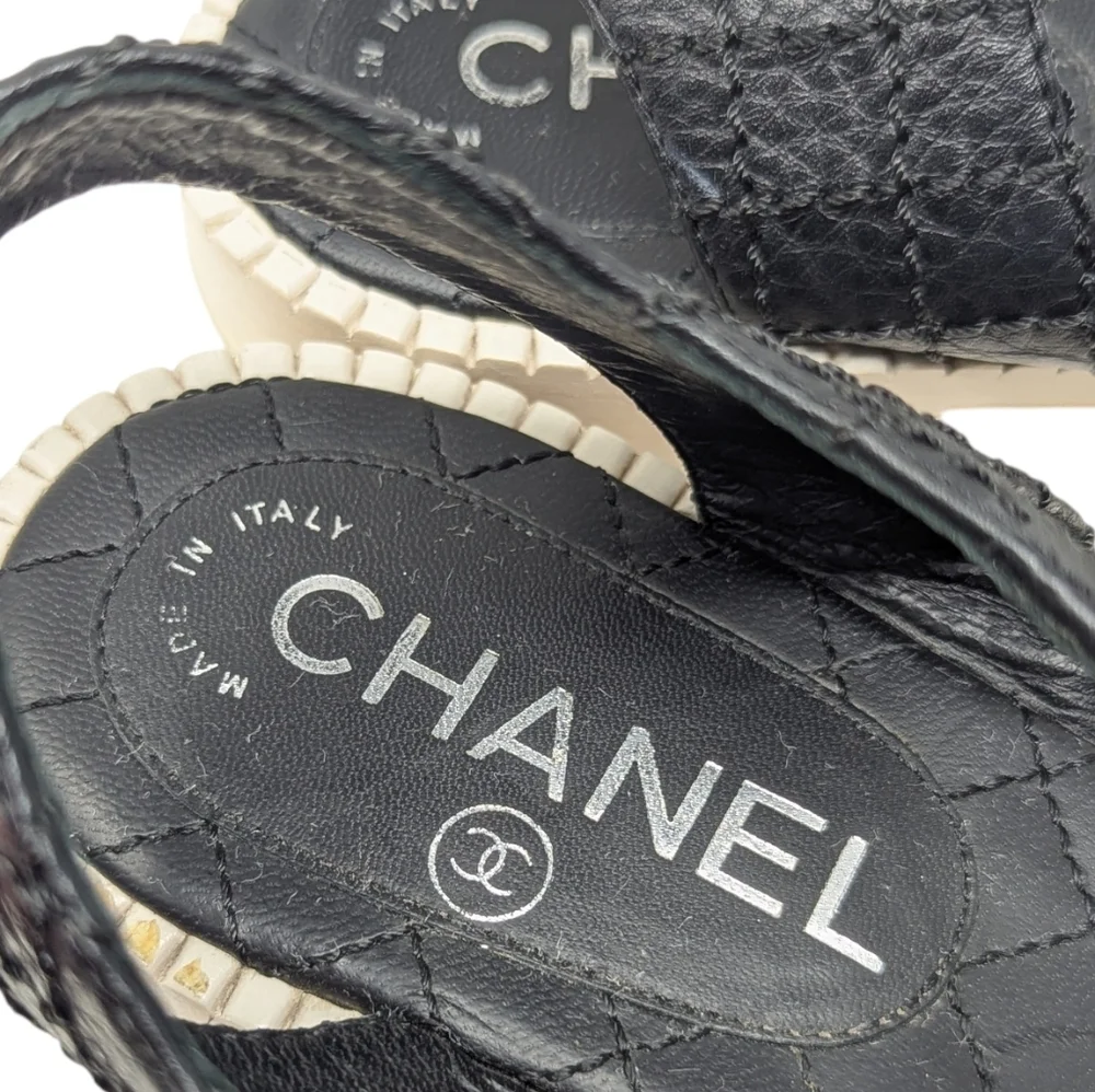 Chanel Black T-Strap CC Silver Chain Quilted Sandals Size EU 39